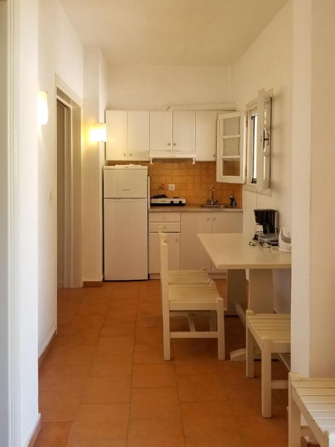 Mirabello Hotel Apartments Дассия Экстерьер фото