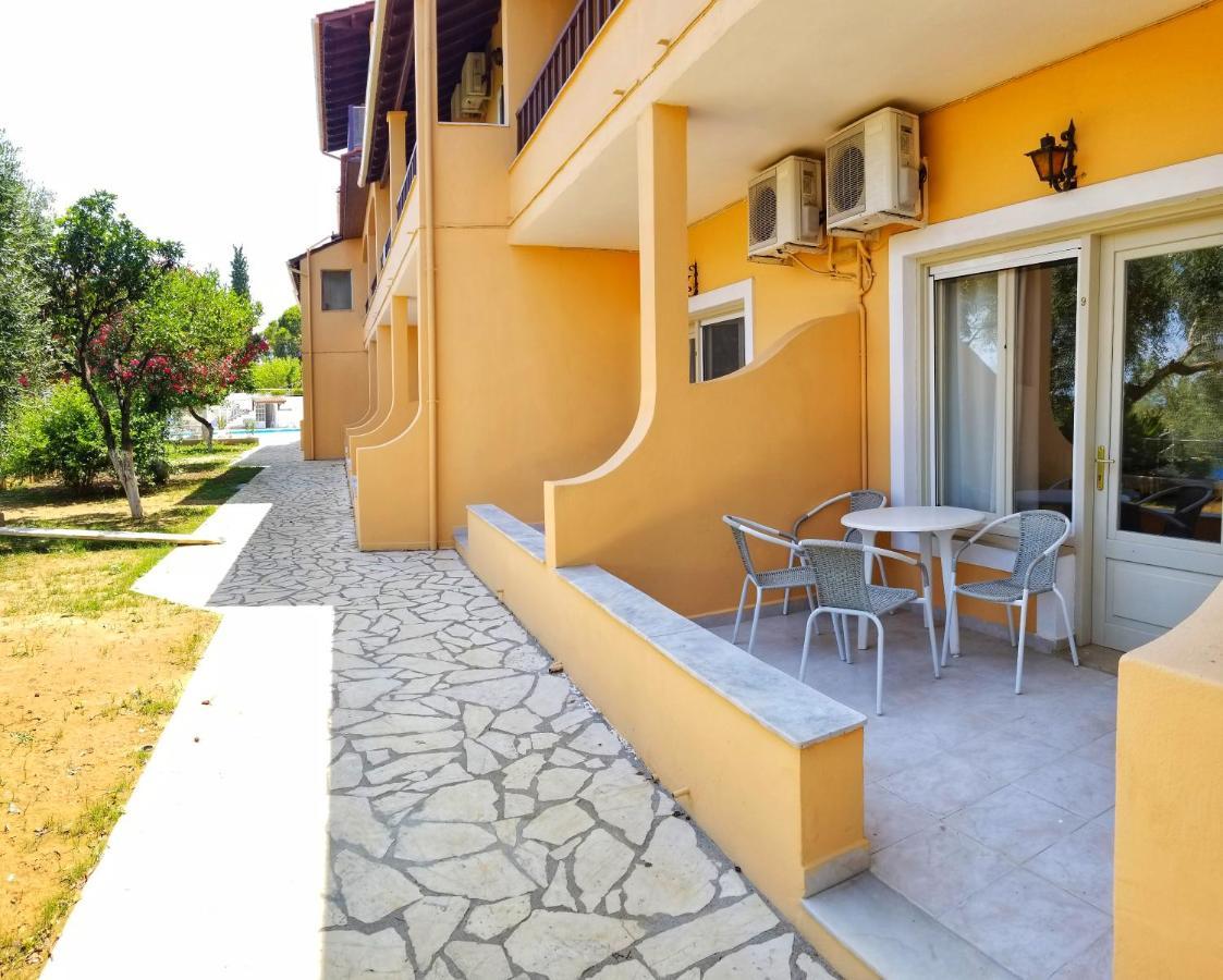 Mirabello Hotel Apartments Дассия Экстерьер фото