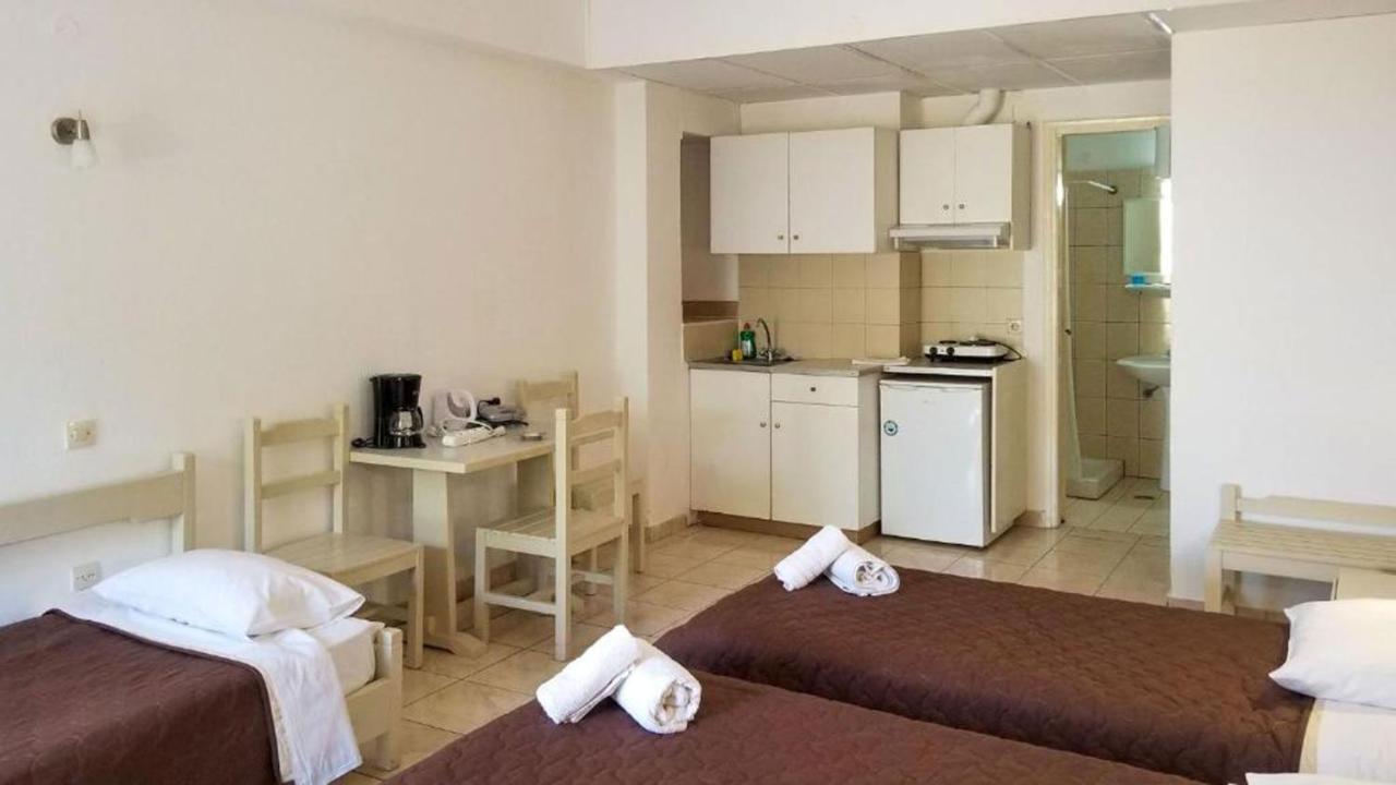 Mirabello Hotel Apartments Дассия Экстерьер фото